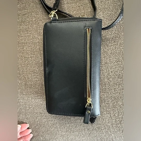 Stadium bag/wallet with adjustable strap never used - Picture 2 of 5